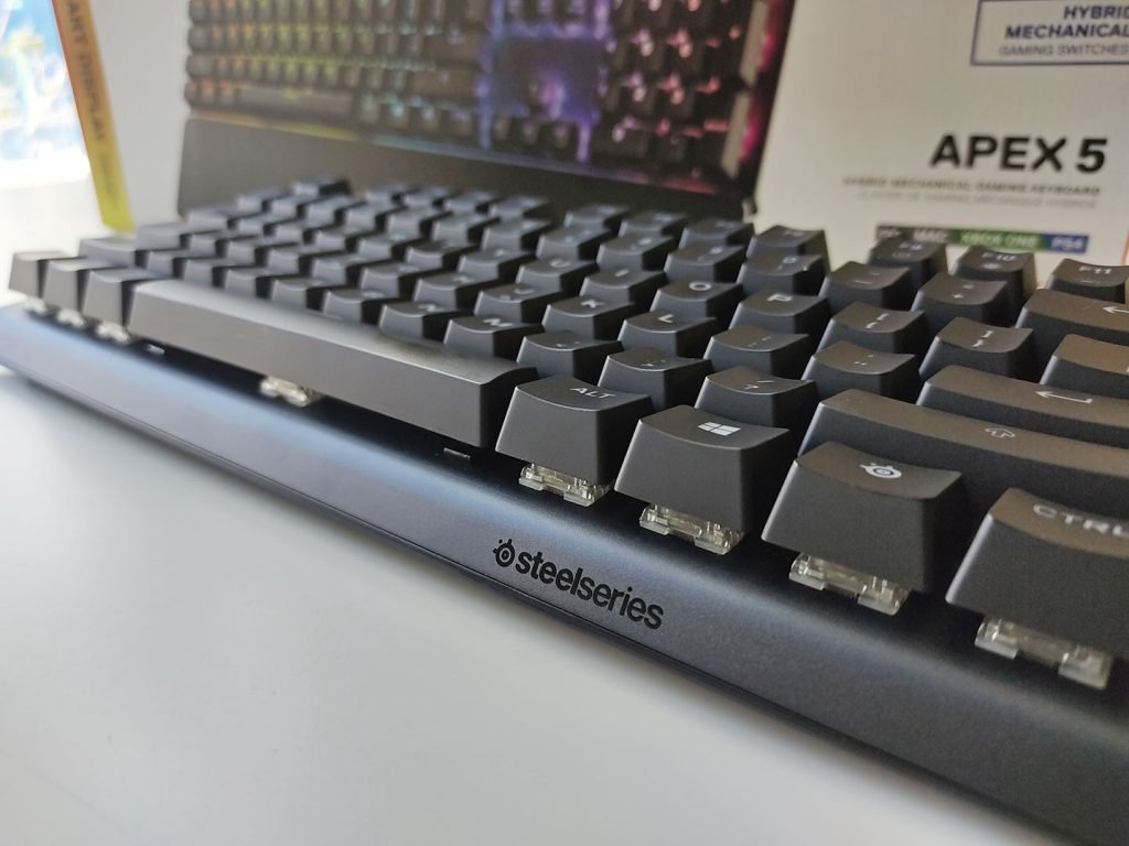 SteelSeries Apex 5 Hybrid Mechanical Gaming Keyboard 813682026721