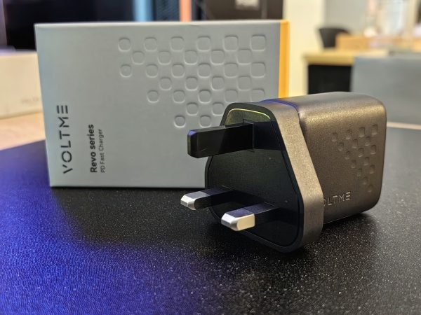 VOLTME Revo Lite 20W PD Charger Review - Gadgets Middle East