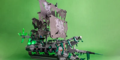 JMBrickLayer Ghost Ship The Flying Dutchman 40001 Review