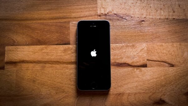 How do you stop screen dimming on your iPhone?